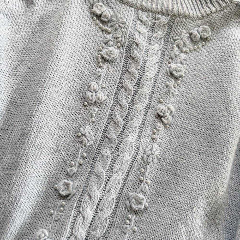 Vintage sweater with floral and pearl design in powder blue